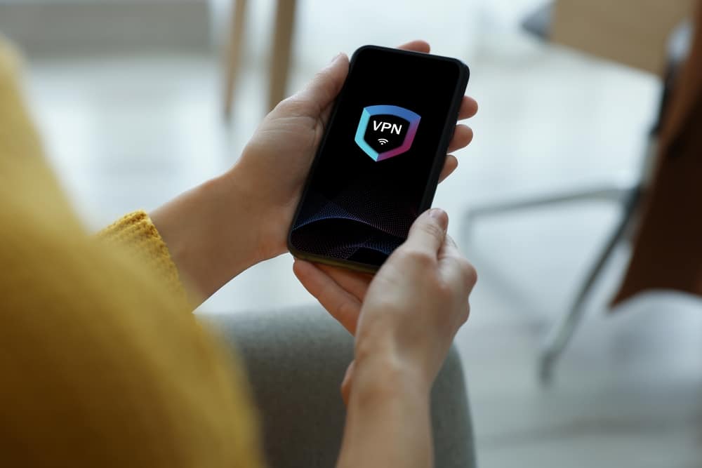 teléfono con una VPN