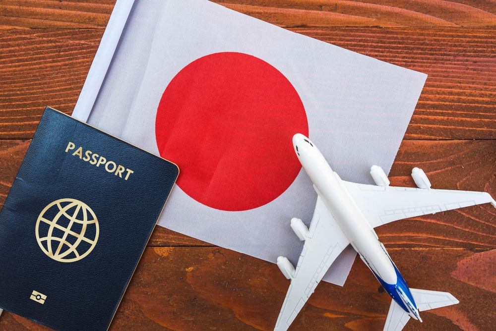 pasaporte y bandera japón