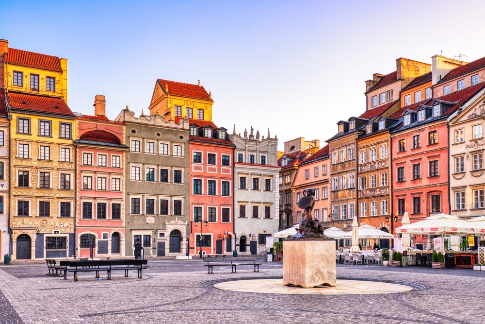 Plaza de Varsovia, Polonia