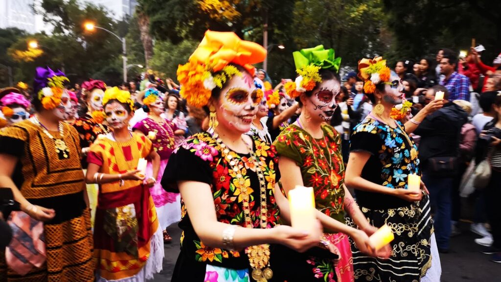 quand partir au Mexique – défilé du Día de Muertos