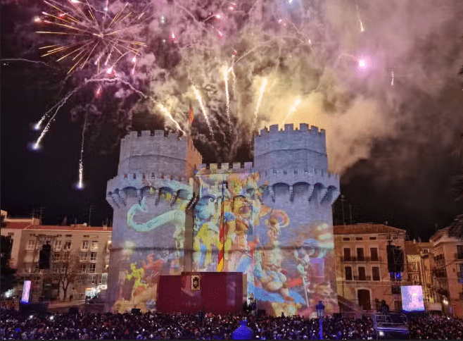 Quando andare in Spagna – Las Fallas a Valencia con fuochi d’artificio e spettacoli di luce