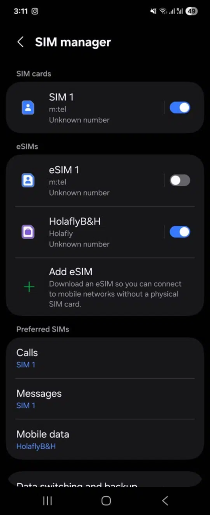 Gestione SIM con eSIM Holafly attiva per i dati mobili