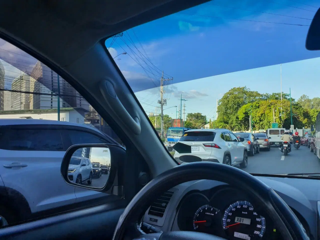 Esperienza di traffico a Manila