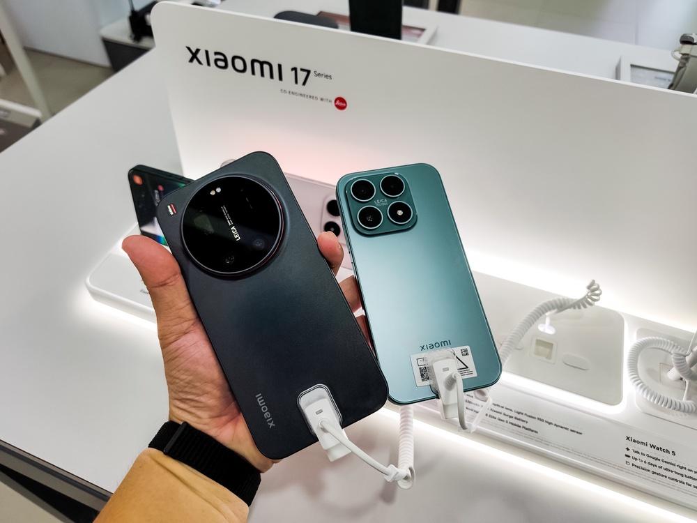 Xiaomi 17T i Xiaomi 17T Pro na stoisku prezentacyjnym