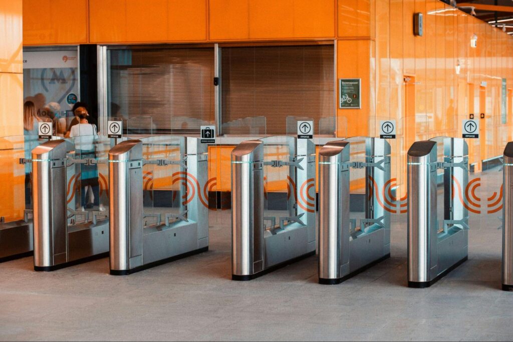 Automatyczne bramki kontroli jako symbol biometrycznych granic Europy